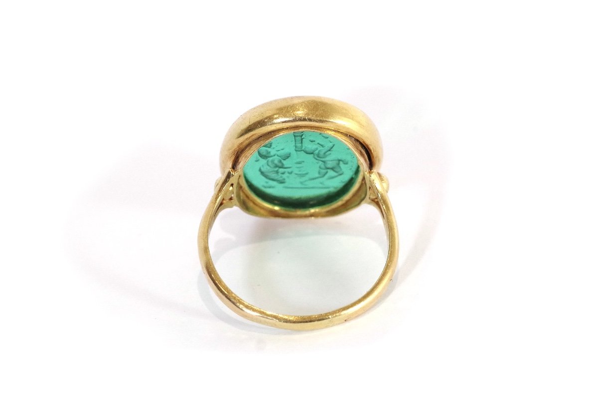 Antique Green Intaglio Ring In 18k Gold, Victorian Ring, Green Intaglio, Glass, Antique Jewel-photo-3