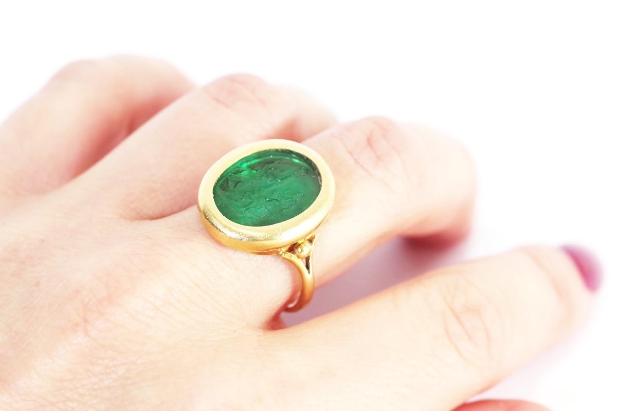 Antique Green Intaglio Ring In 18k Gold, Victorian Ring, Green Intaglio, Glass, Antique Jewel-photo-2