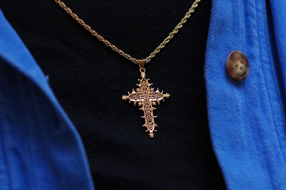 Estaing Bridge Cross Pendant By Becker In 18k Gold, Religious Pendant, Gold Cross Pendant-photo-3