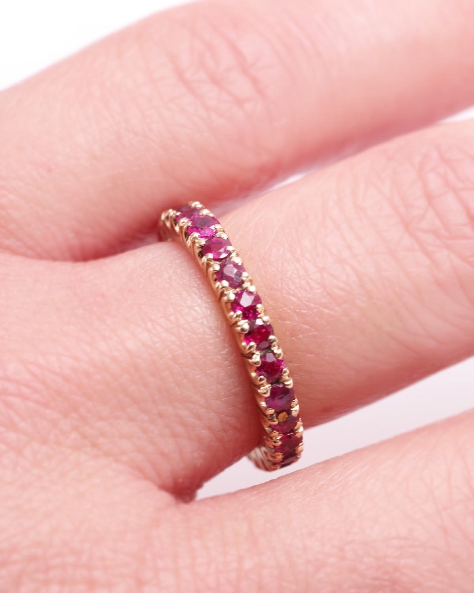 Eternity ruby Wedding Ring In 14 Karat Gold, Natural Ruby, Vintage Ring-photo-4