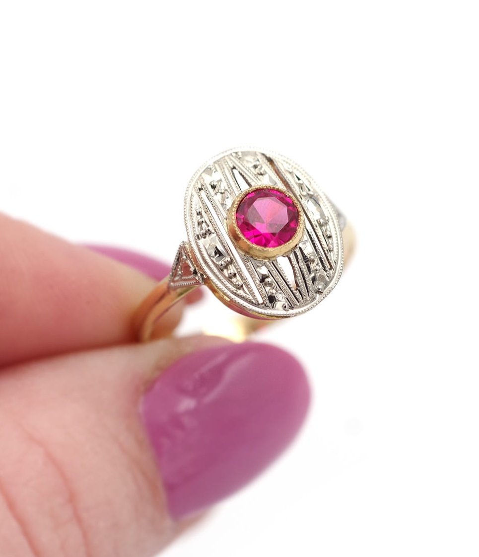 Oval Art Deco Ring In 18 Karat Gold And Platinum, Synthetic Ruby, Art Deco Jewelry