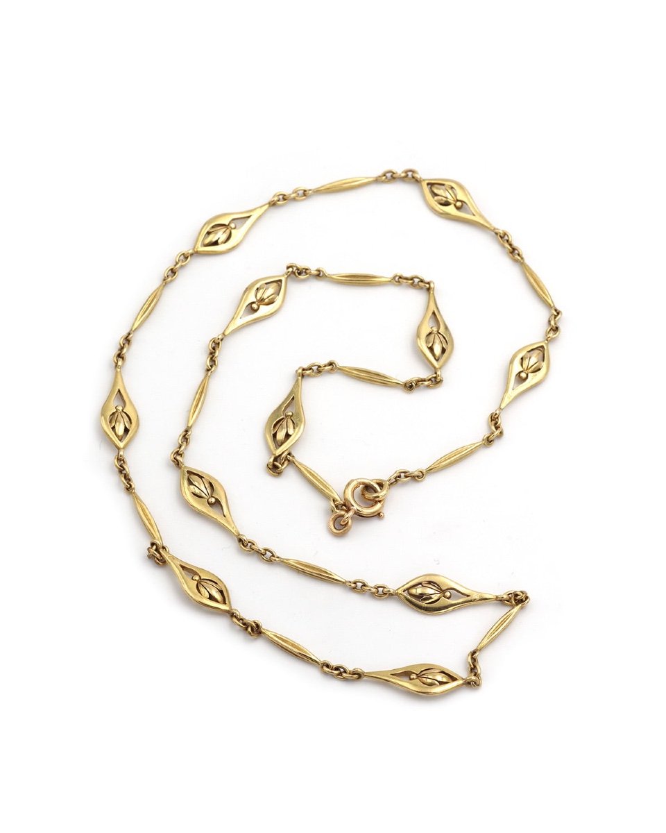 Antique Leaf Long Necklace Or Watch Chain In 18 Karat Gold, Art Nouveau, Antique Jewelry