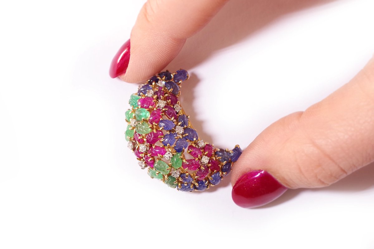 Clip De Revers Art Deco Tutti Frutti En Or Et Platine, Saphir, Emeraude, Rubis-photo-2