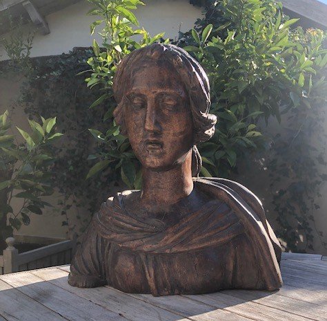 Bust Of A Woman In Carved Wood, Late 17th, Early 18th Century-photo-2