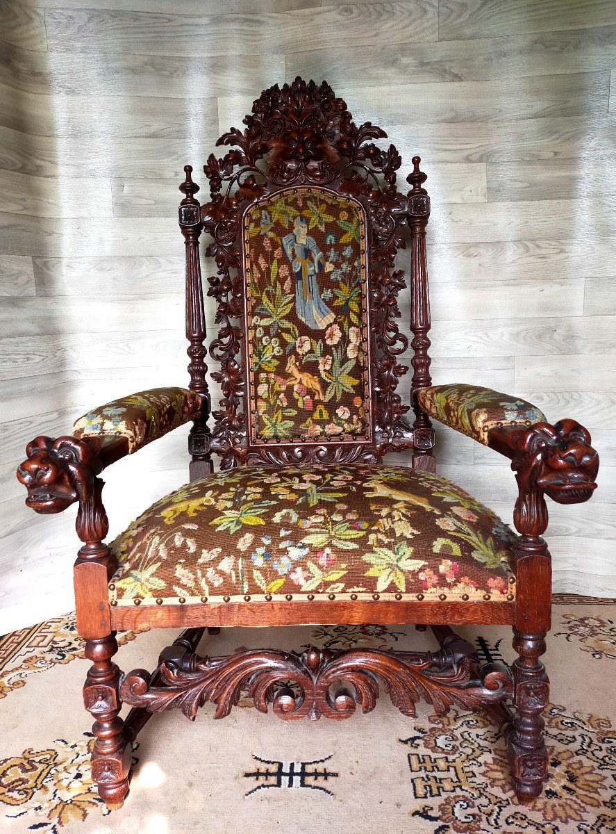 Spectaculaire Fauteuil d&#039;Apparat A D&eacute;cor De Tetes De Lion 