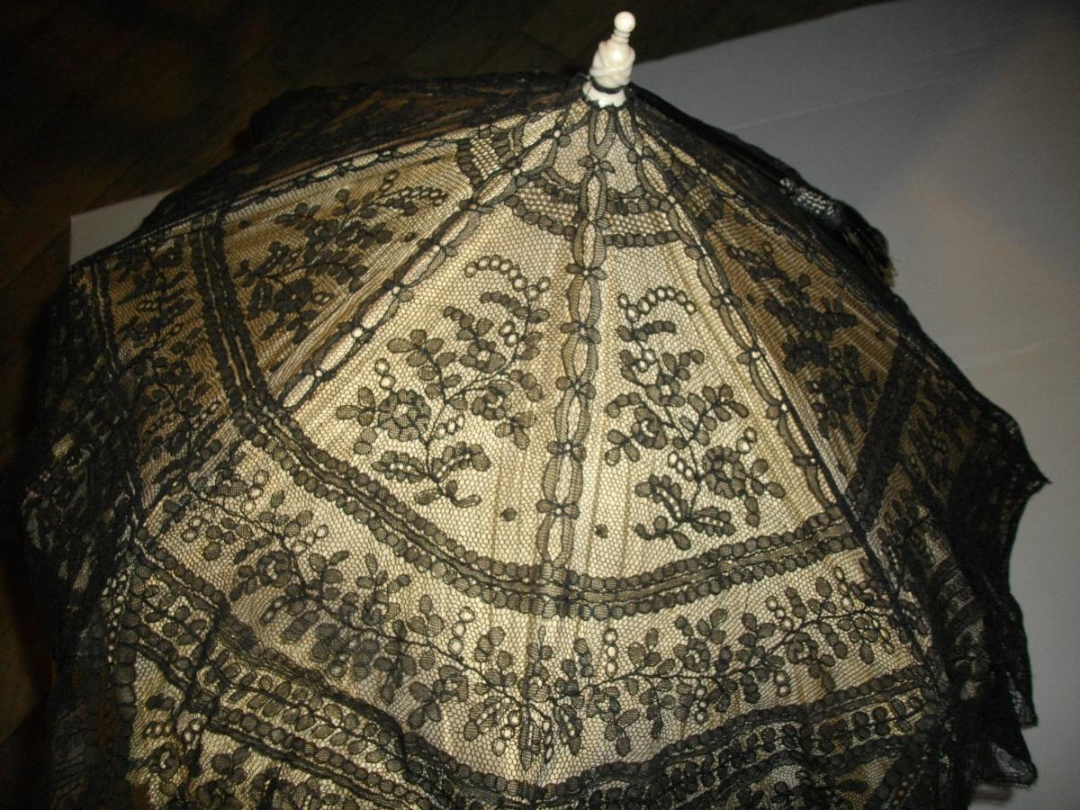 Silk Parasol And Carved Ivory Handle Beading-photo-3