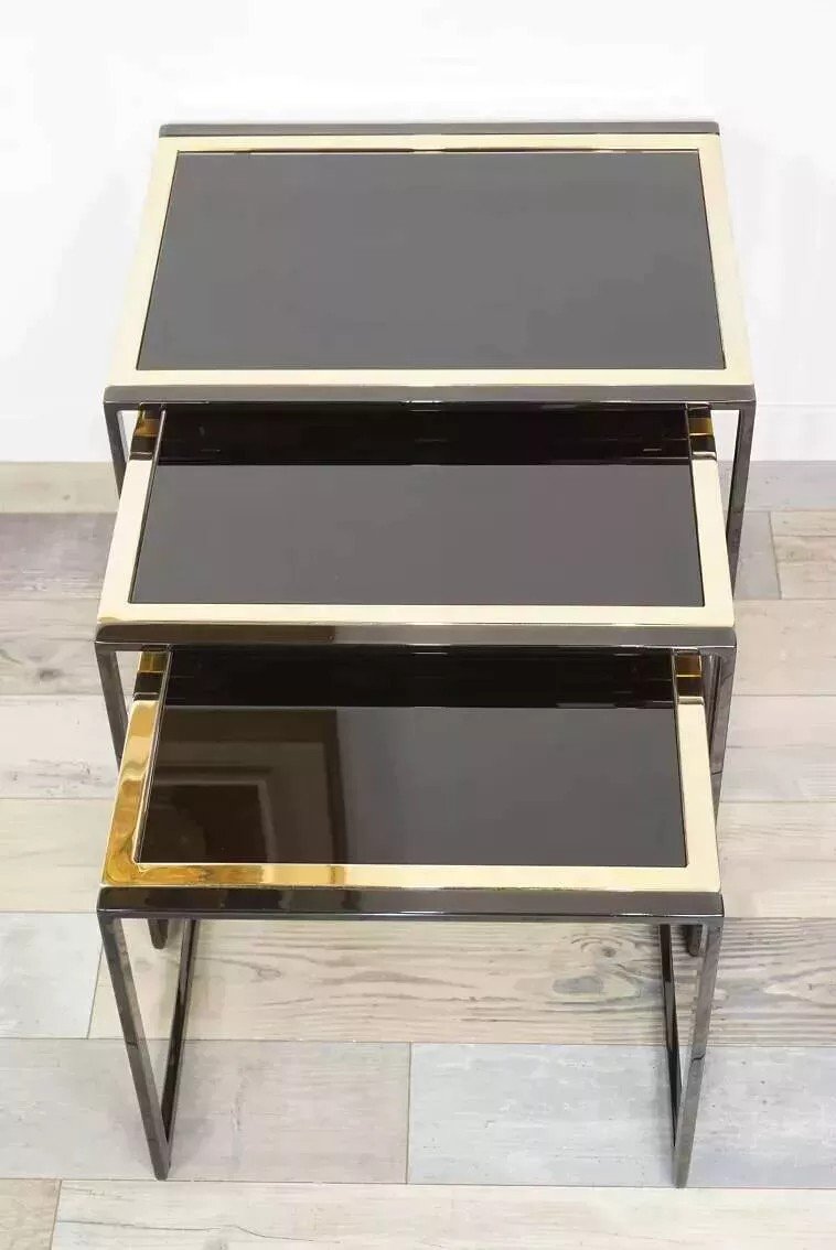 70s Nesting Side Tables In Black Lacquered And Gold Plated Metal -photo-8