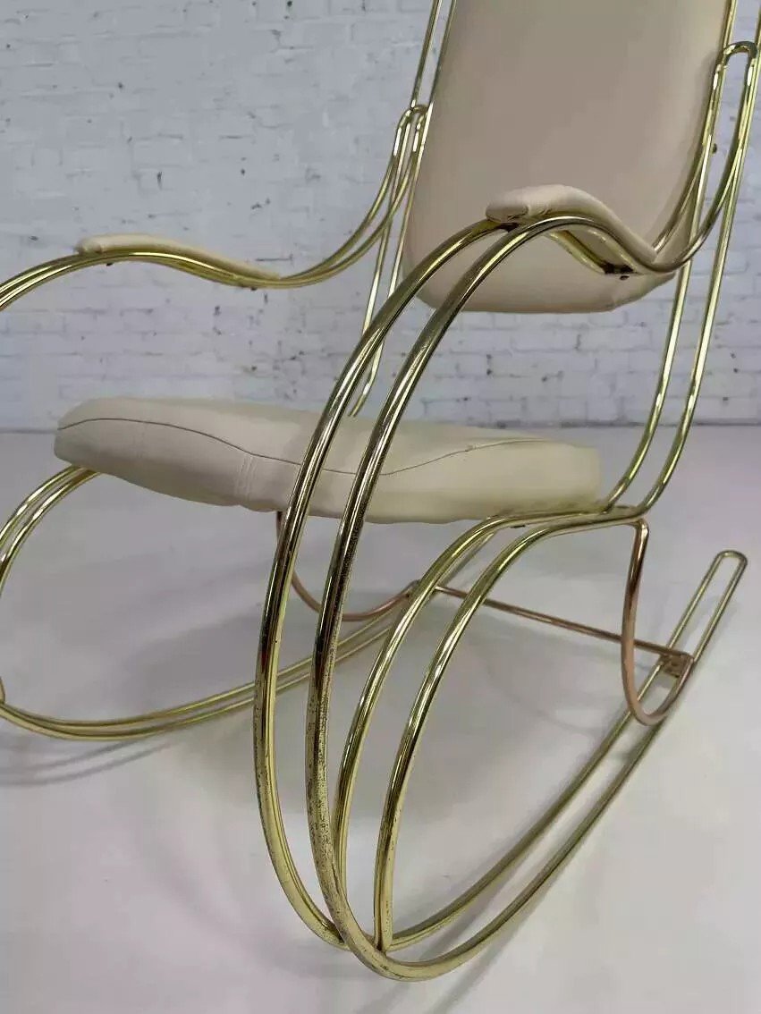 60s Rocking Chair In Brass And Ecru Faux Leather-photo-2