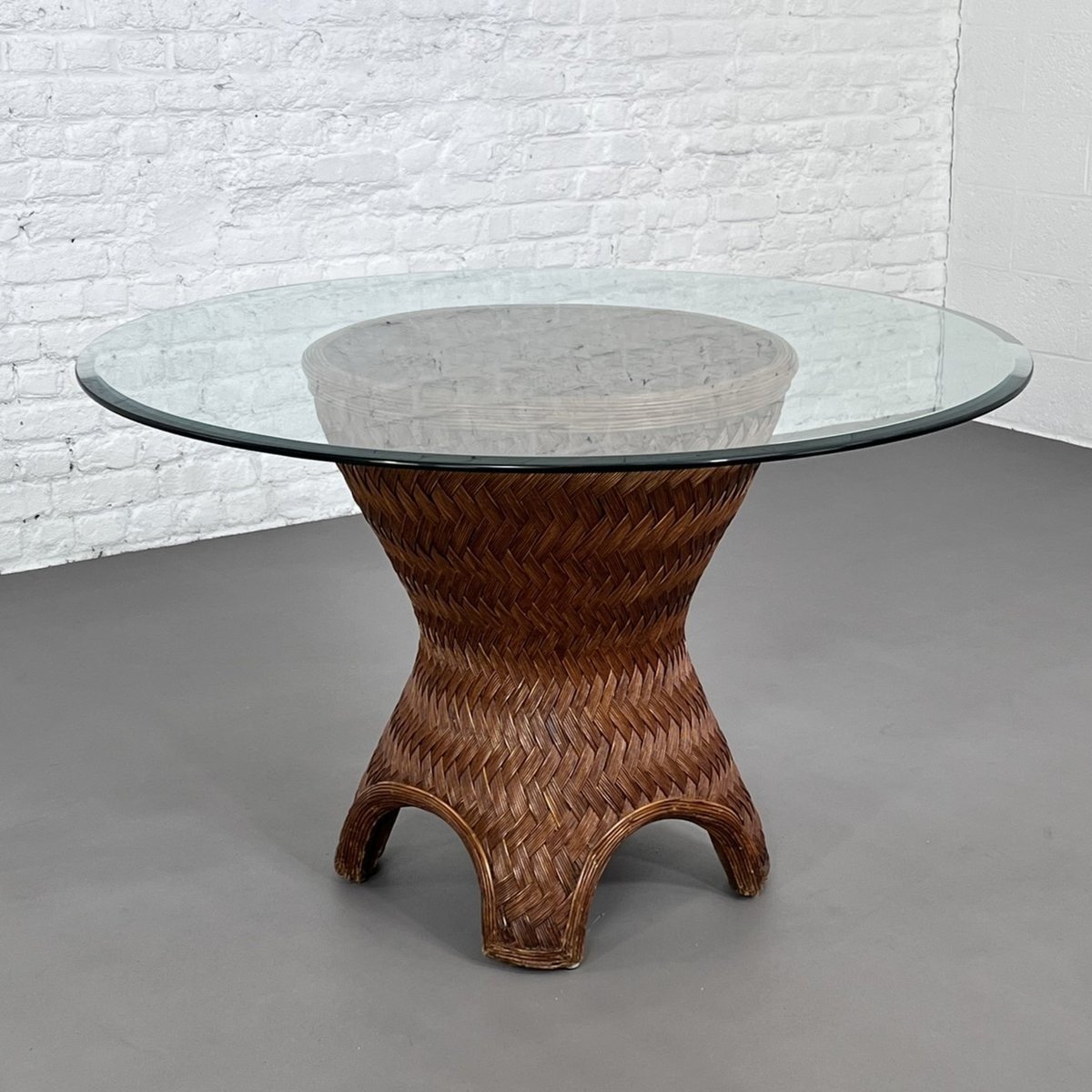 Table De Salle à Manger Ronde En Rotin Tissé Et Verre Biseauté, 1970s-photo-1