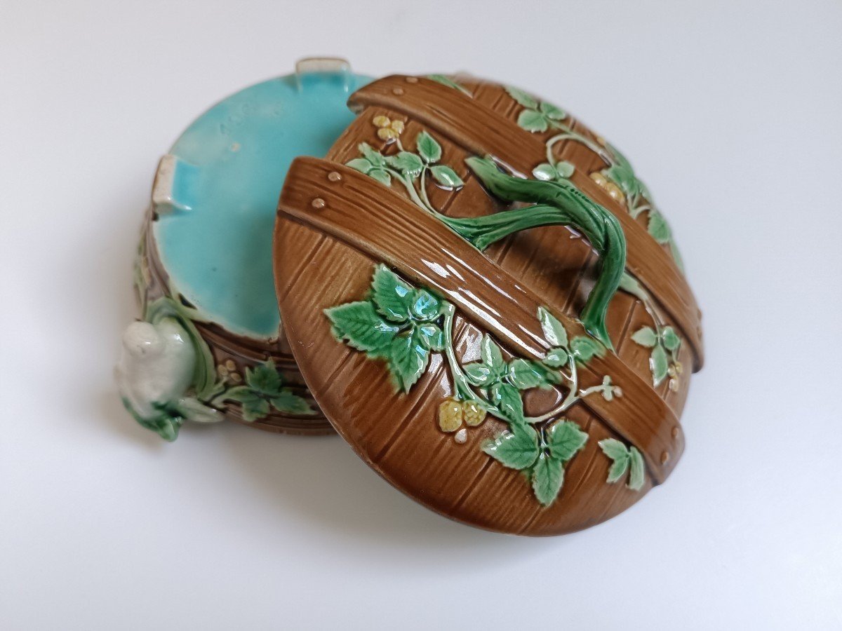 A Minton Majolica Chestnut Serving Dish (circa 1873) -photo-2