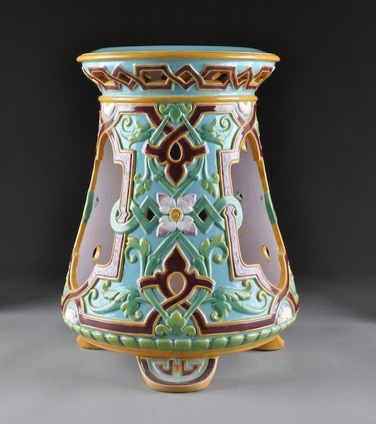 Majolica – Tabouret en barbotine signé Minton (circa 1870) -photo-4