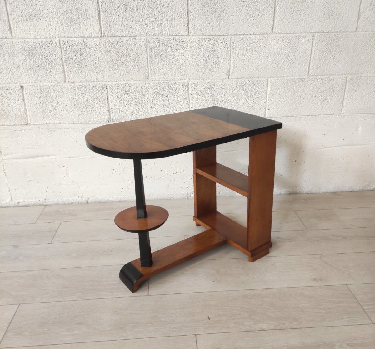 Table centrale Art Déco avec étagère, années 1930