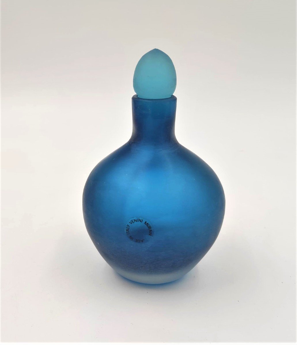 Bouteille bleue 'Velati' série Venini, 1993