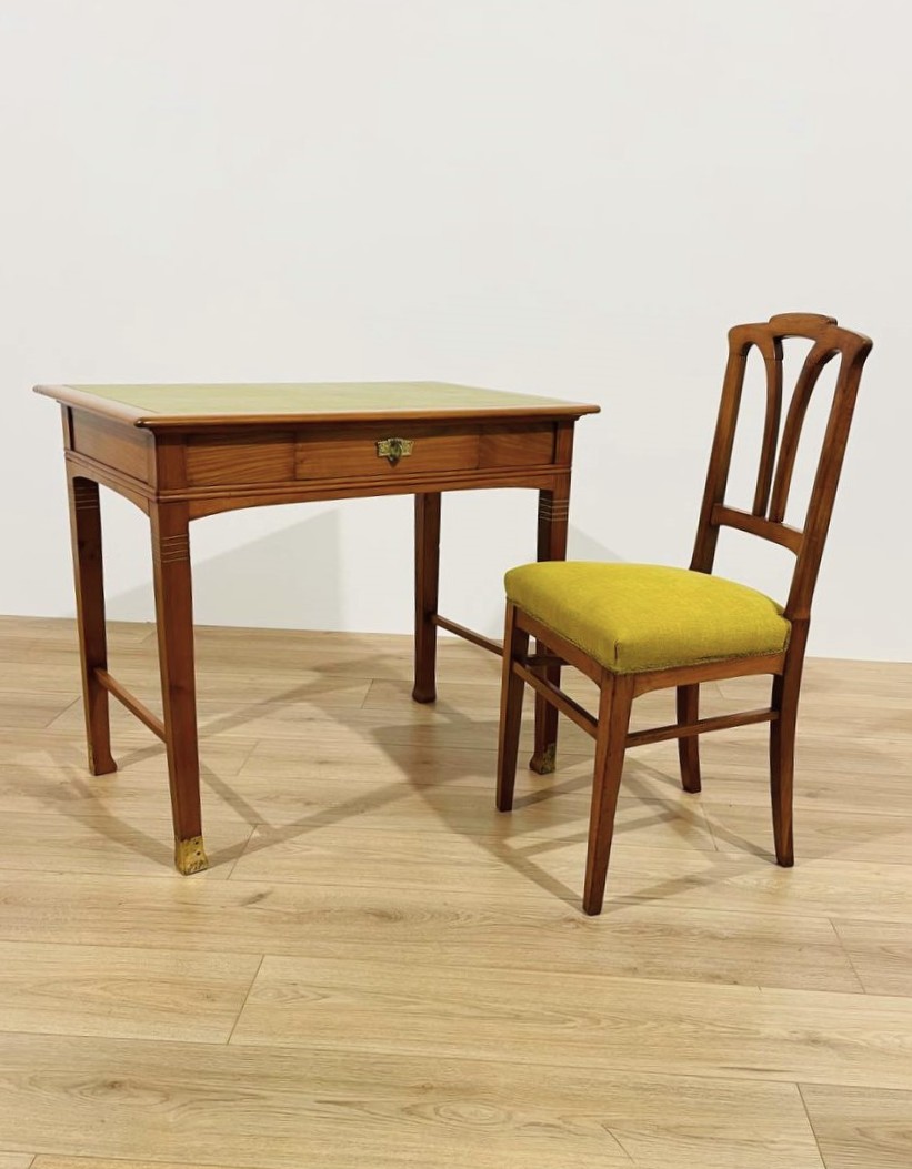 Bureau et chaise Liberty en bois de cerisier, Italie, début des années 1900