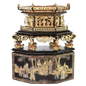 Chinese Offering Box "chanab" With Gilded And Lacquered Decor Early 20th Century 