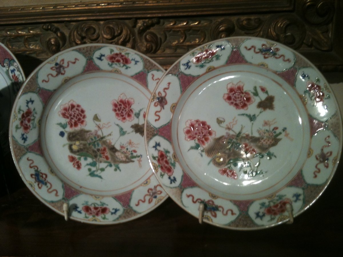 A Pair Of Porcelain Plates Cie Des Indes