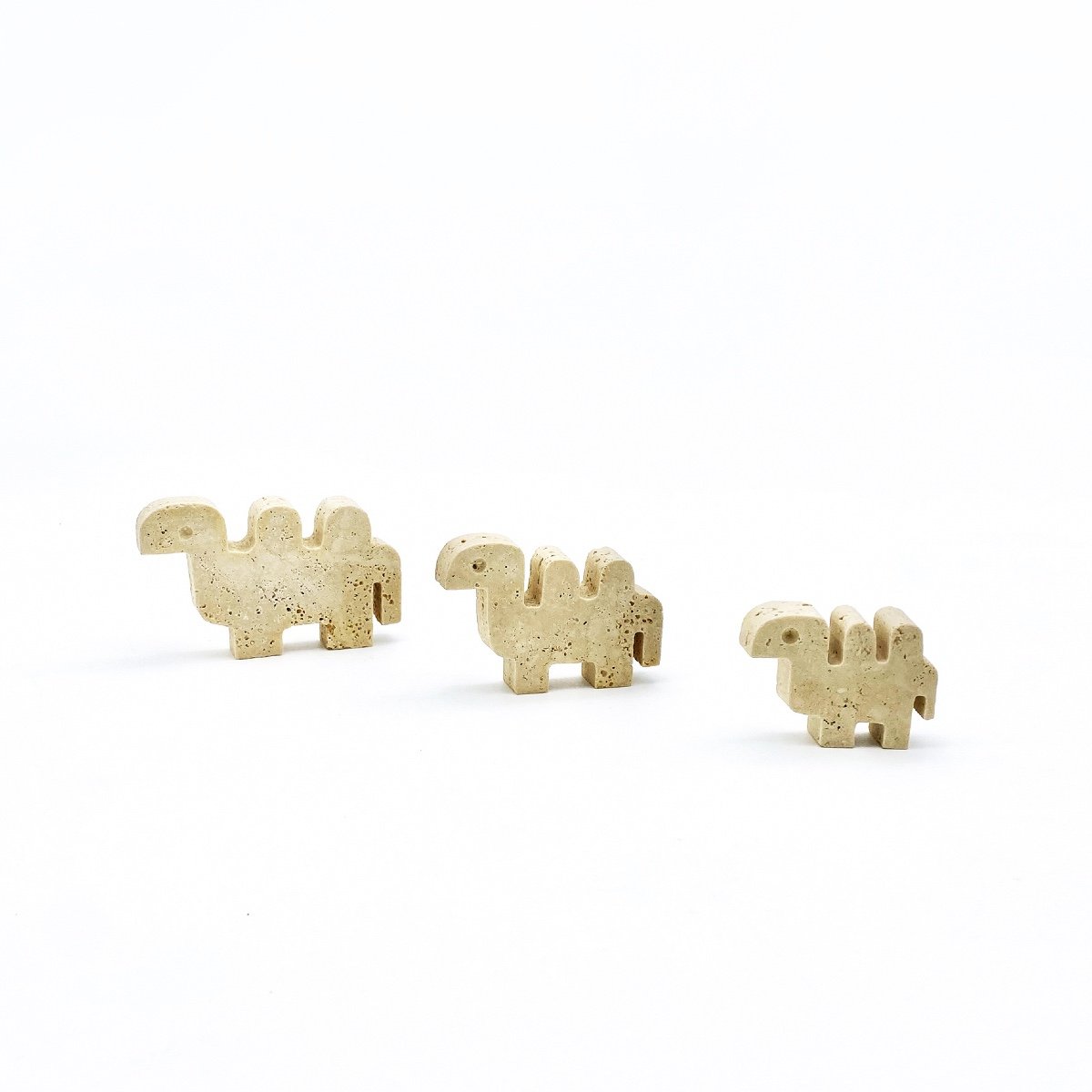 Family Of 3 Camels In Travertine By Fratelli Mannelli-photo-2