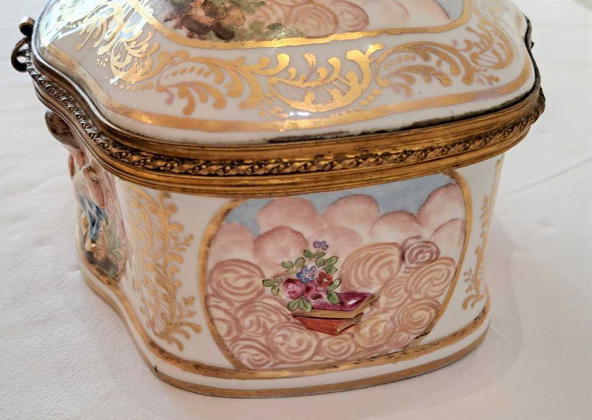  Late 19th Century Naples Capodimonte Porcelain Trinket Box-photo-4