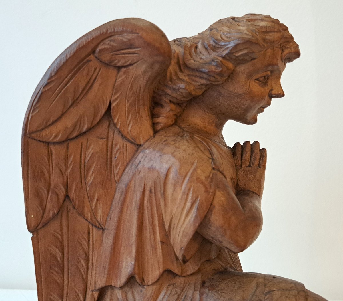 19th Century Carved Wooden Angel Sculpture-photo-2