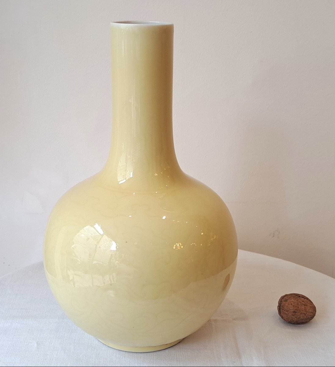 Vase Jaune En Porcelaine De Chine