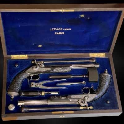 Box, Magnificent Pair Of Pistols By Le Page Frères In Paris France-photo-3