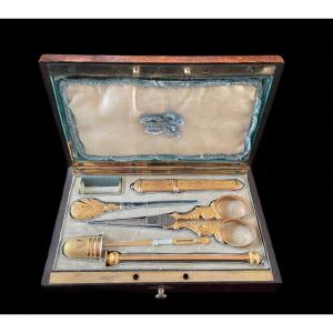 Coffret De Couture Aux Accessoires En Or, Paris, époque Restauration