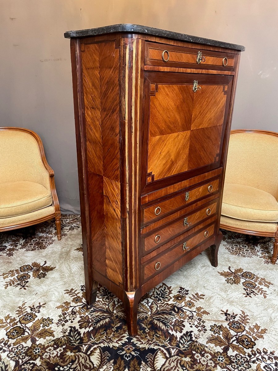 Secretary Transition In Marquetry-photo-3