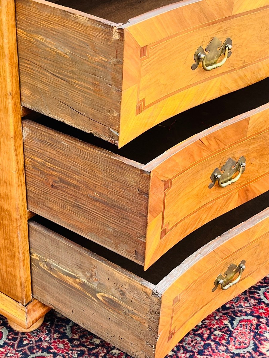 German Walnut Chest Of Drawers From The 18th Century-photo-4