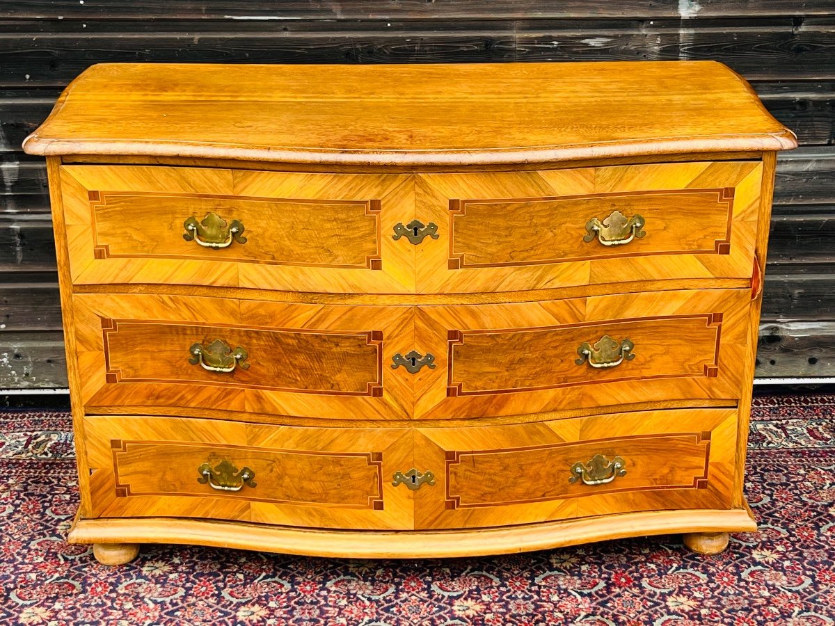 German Walnut Chest Of Drawers From The 18th Century