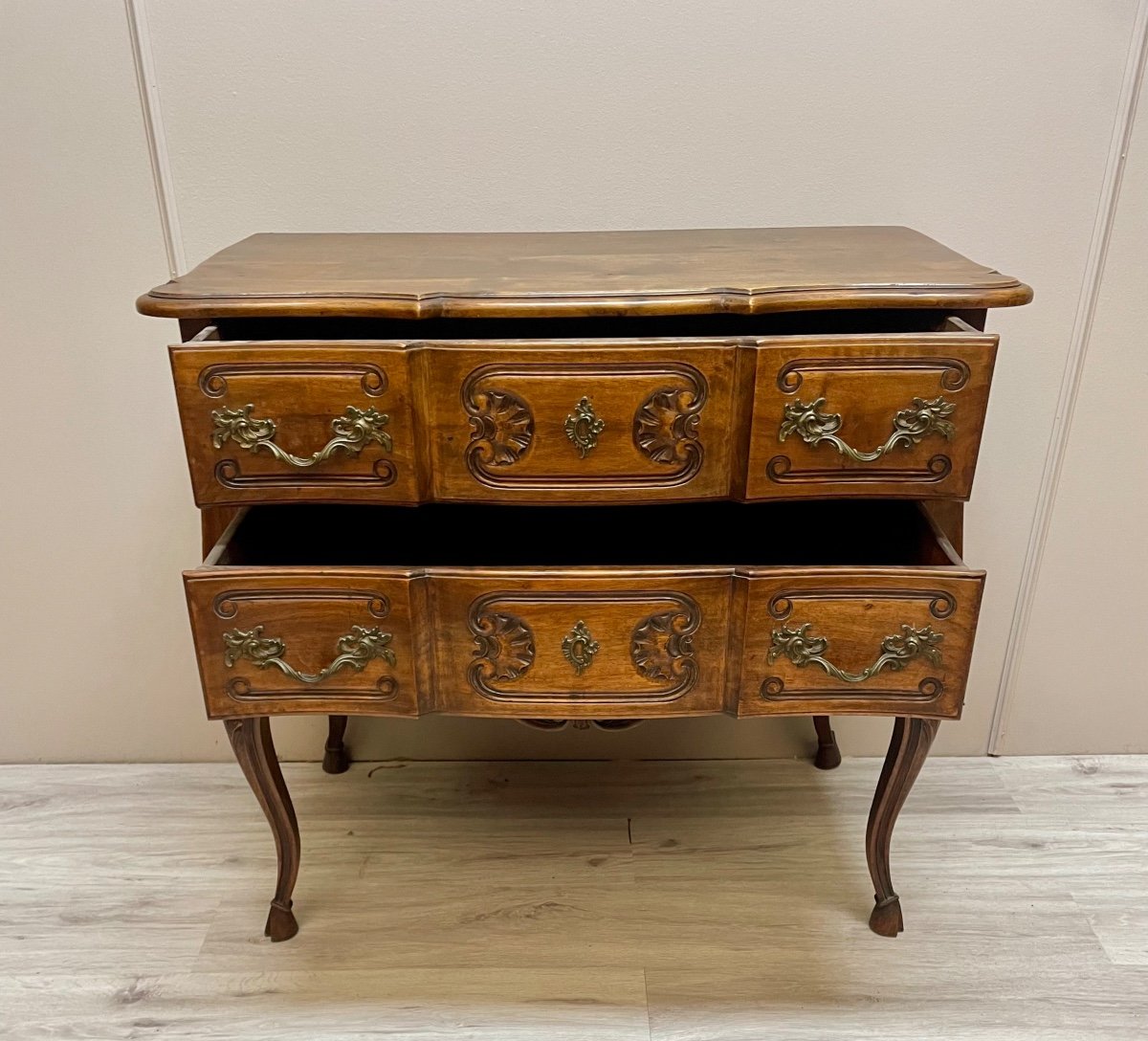 Louis XV Style Walnut Chest Of Drawers-photo-1