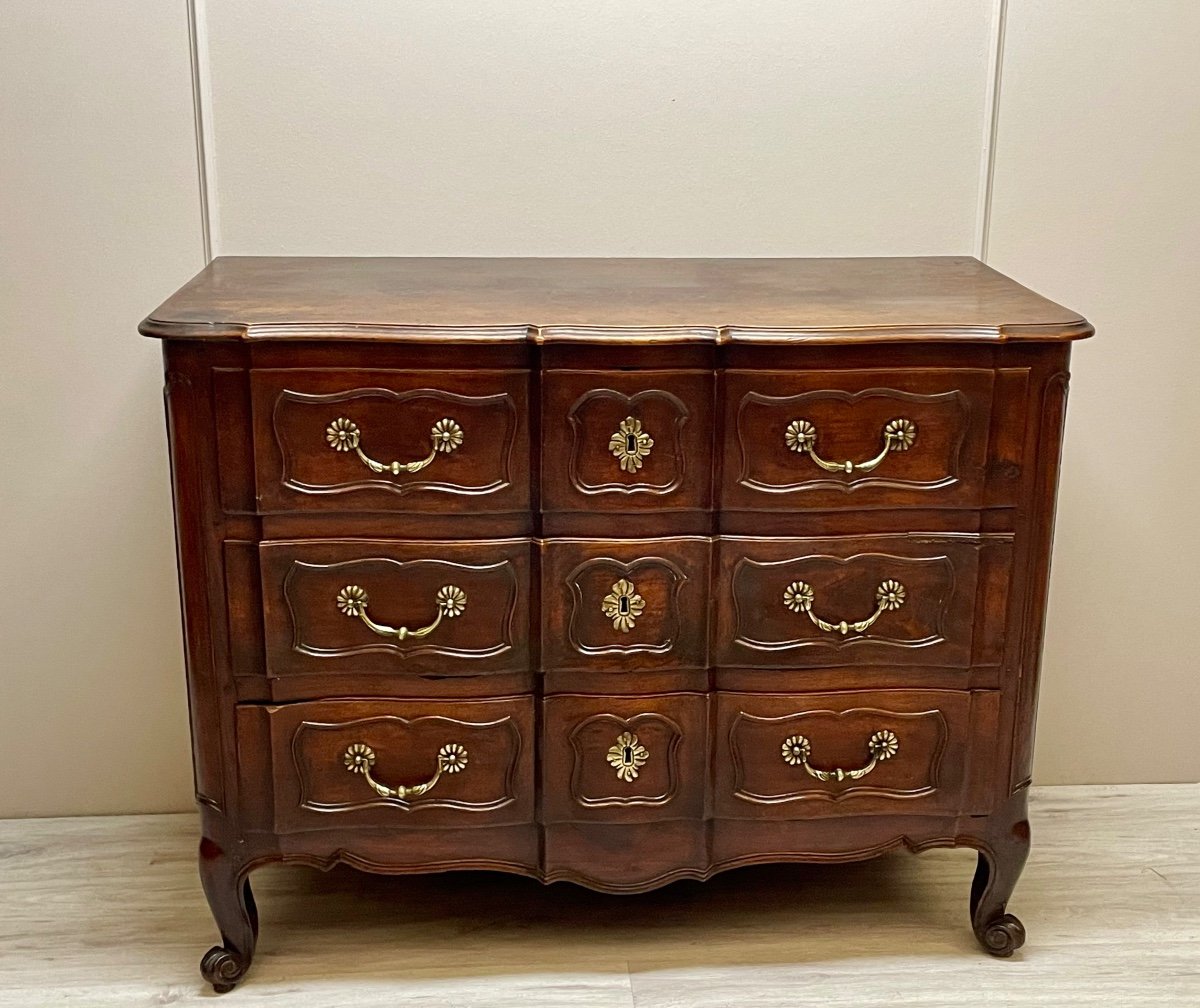 Curved Crossbow Chest Of Drawers In Walnut, Louis XV Period