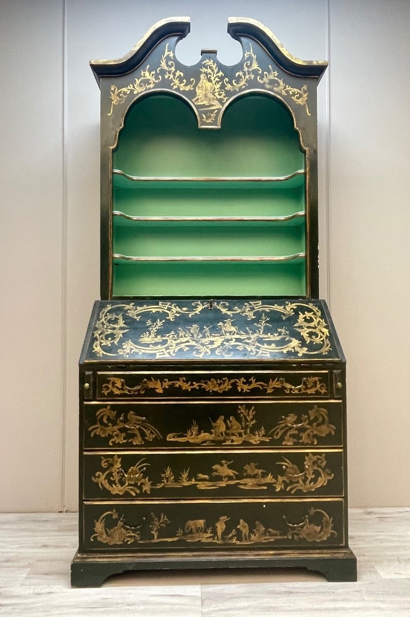 bureau scriban en laque de style Louis XIV 