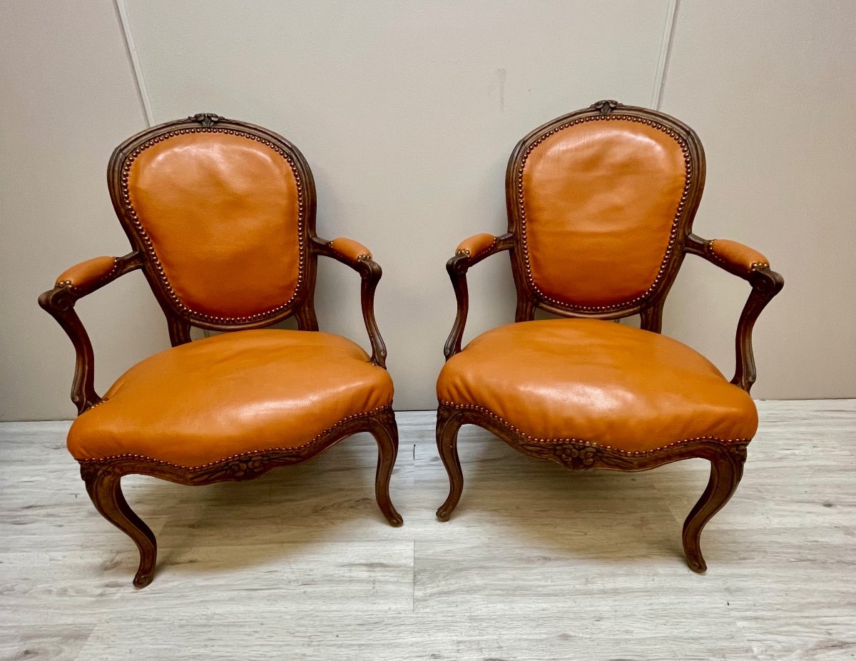 Paire De Fauteuils Cabriolet D’époque Louis XV 