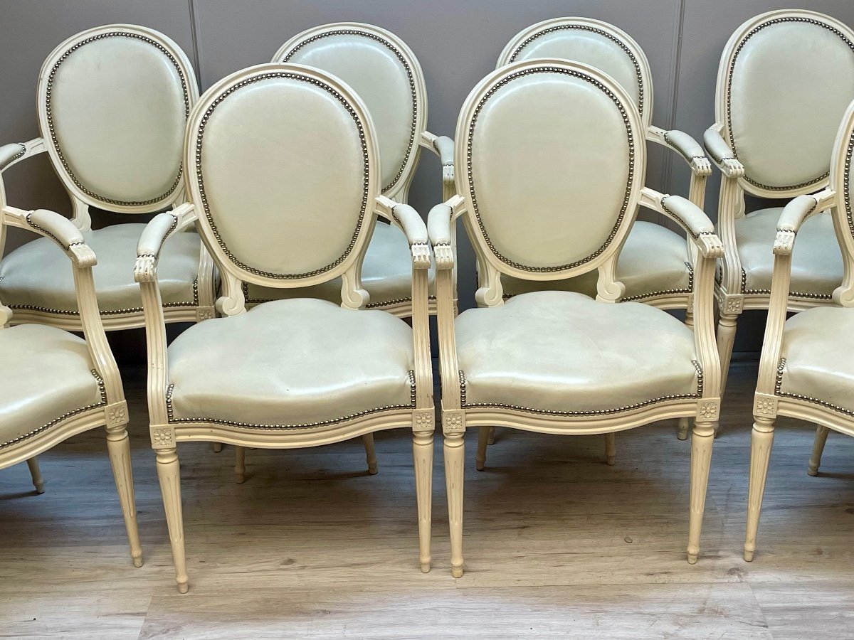 Rare Suite Of Eight Louis XVI Armchairs With White Lacquered Medallions -photo-3