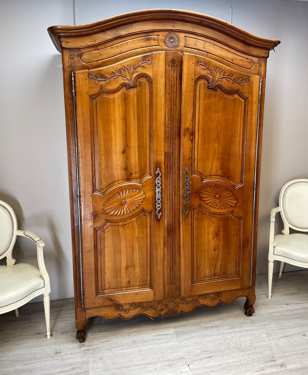 Beautiful Provençal Cherry Wood Cabinet From The Louis XV Period -photo-1