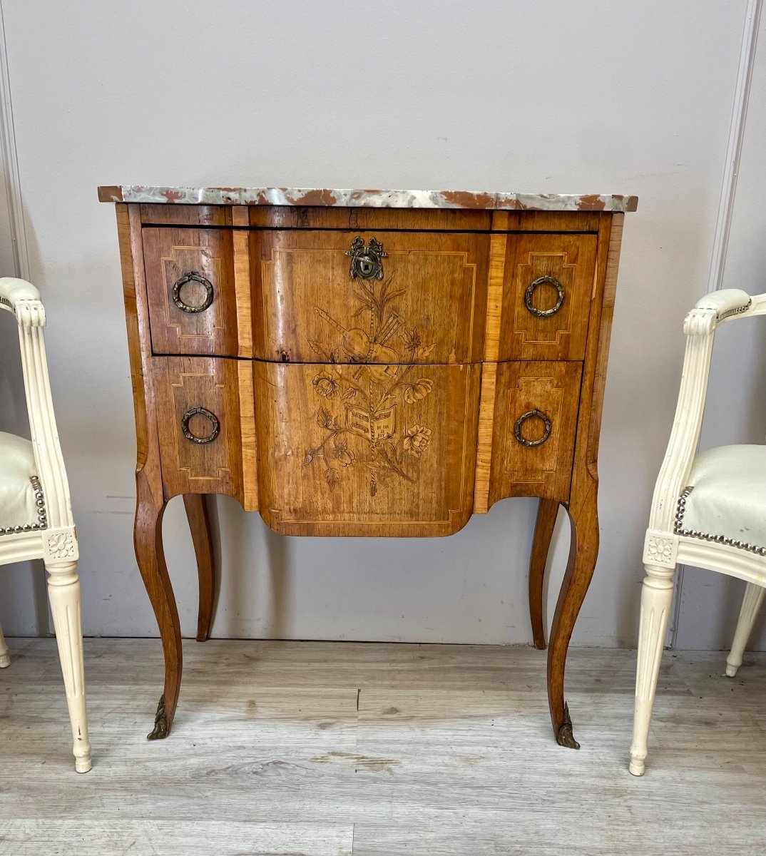 Transitional Style Chest Of Drawers In Marquetry 