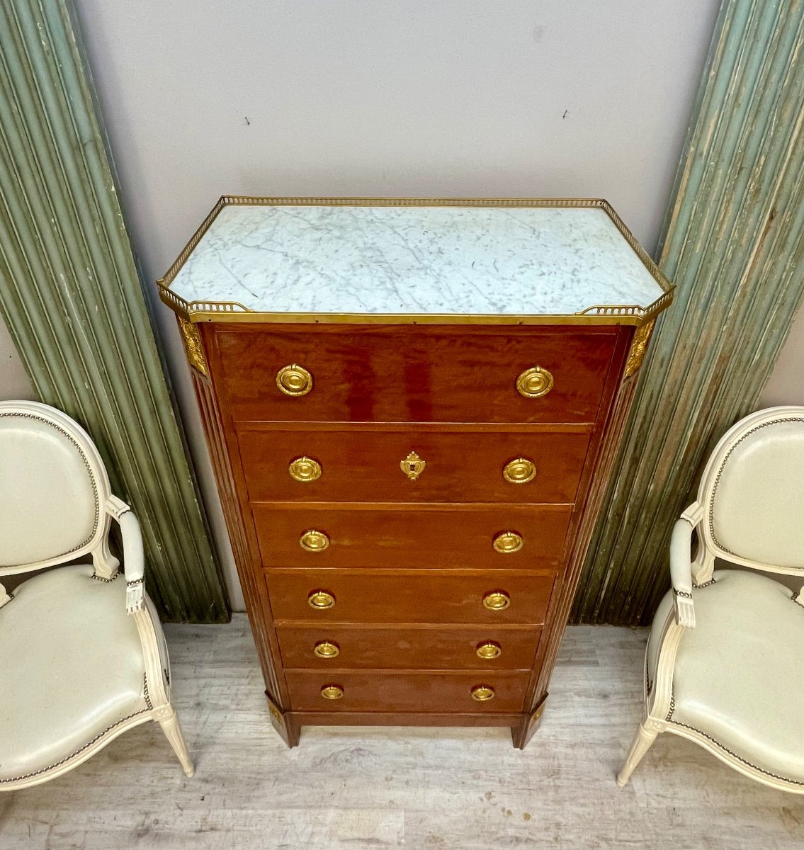 Beautiful Louis XVI Weekly Mahogany Cabinet From The 19th Century -photo-1