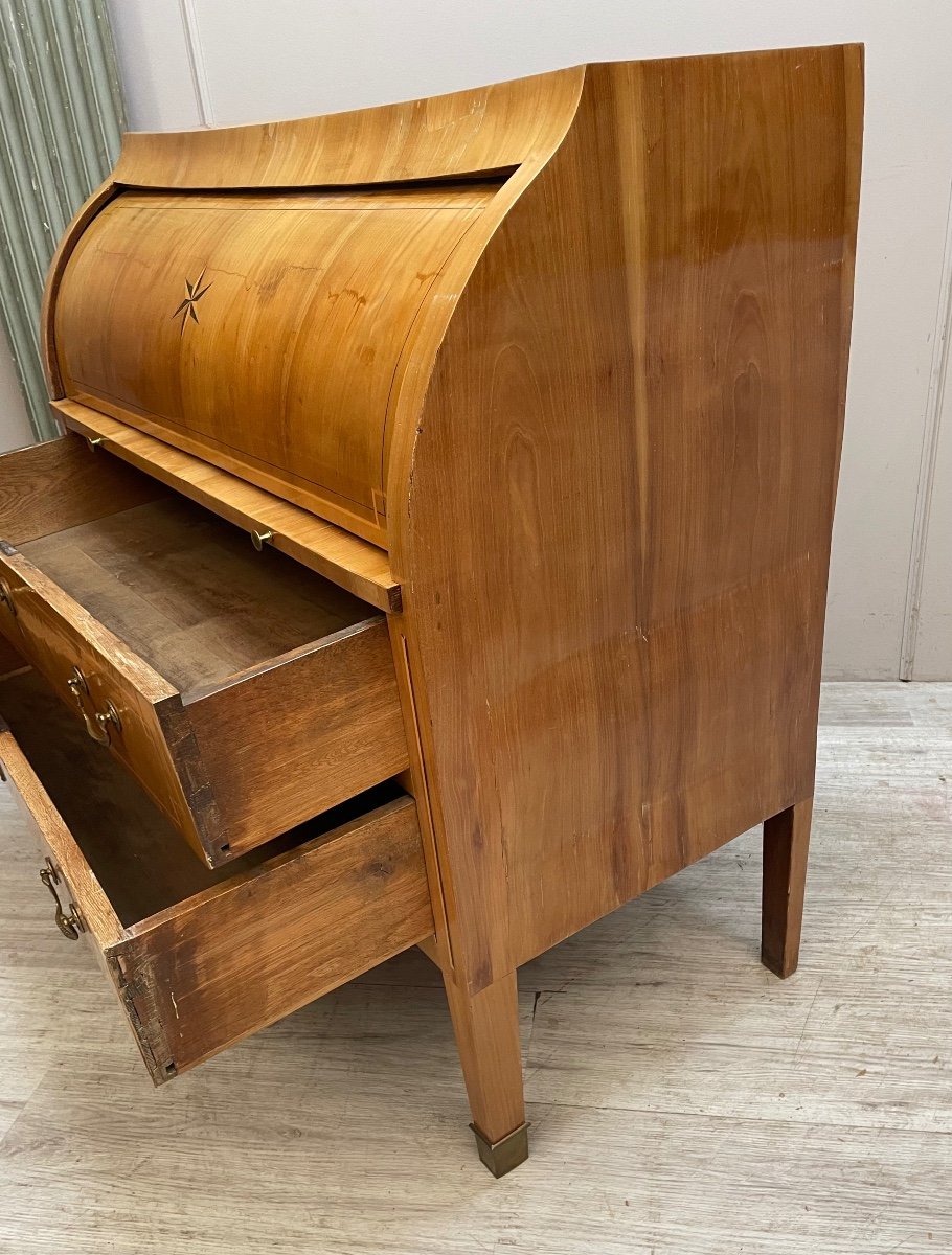 19th Century Walnut Cylinder Desk -photo-4