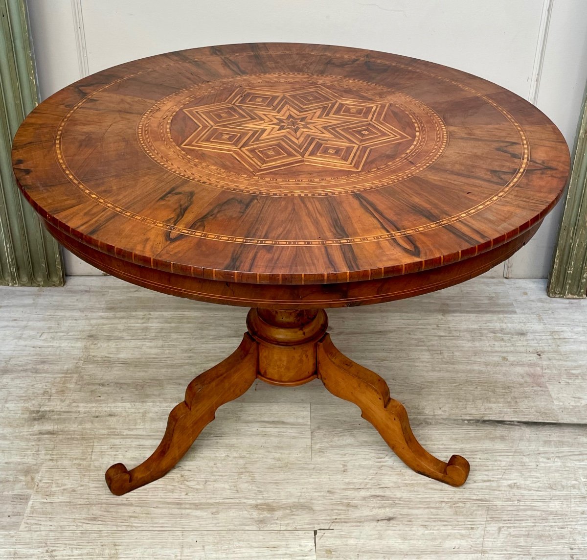 Charles X Style Pedestal Table In Marquetry From The 19th Century 