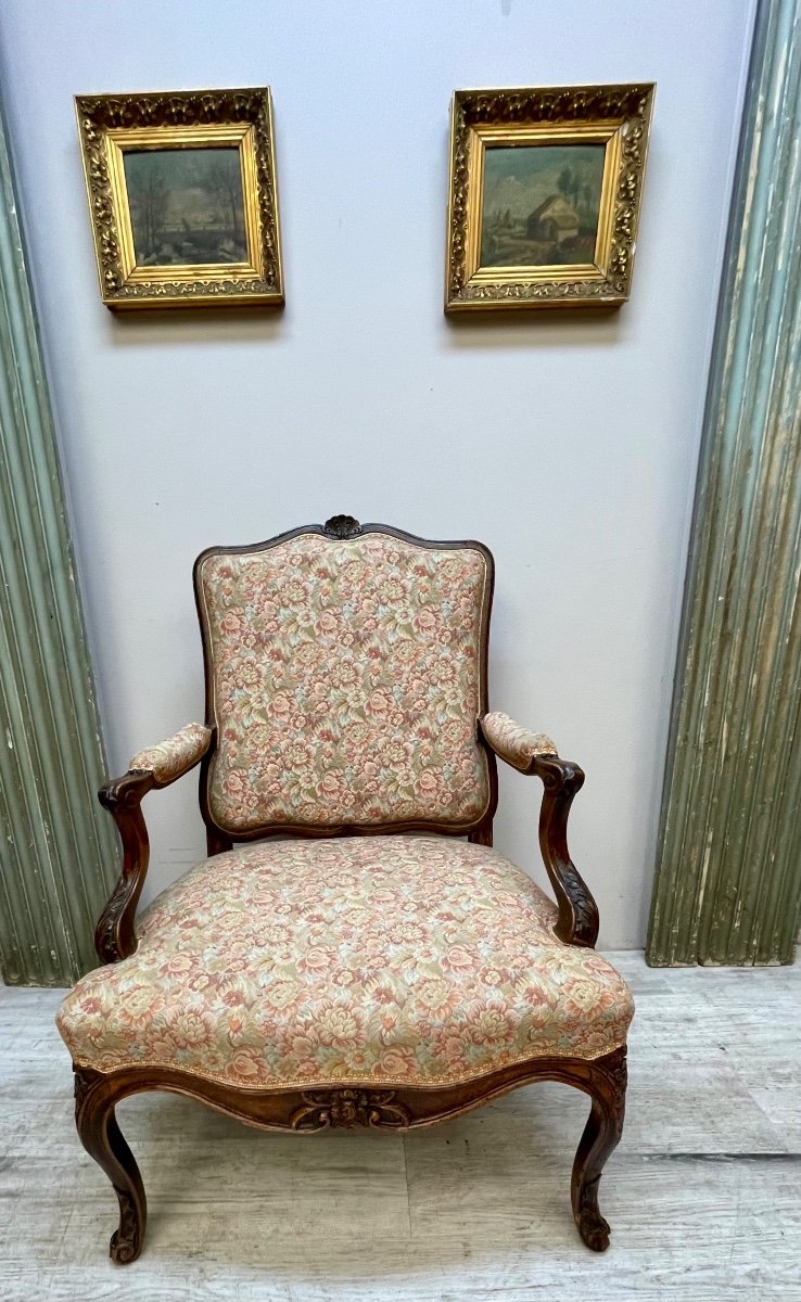 Fauteuil D’époque Régence En Noyer 