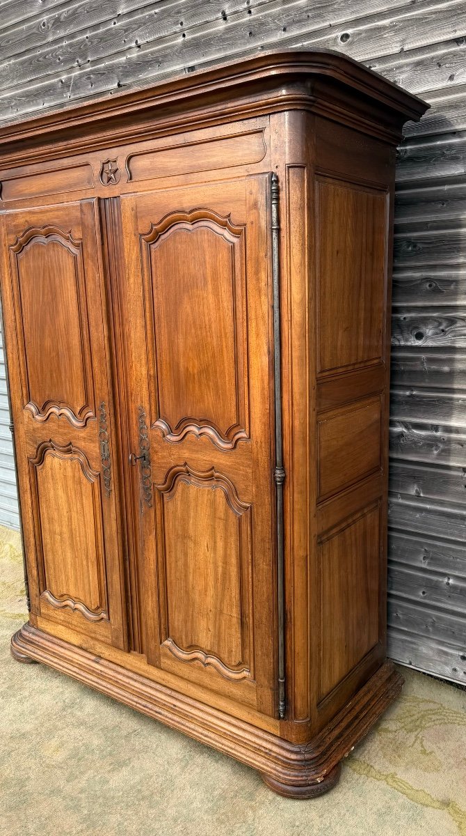 18th Century Burgundy Walnut Cabinet -photo-2