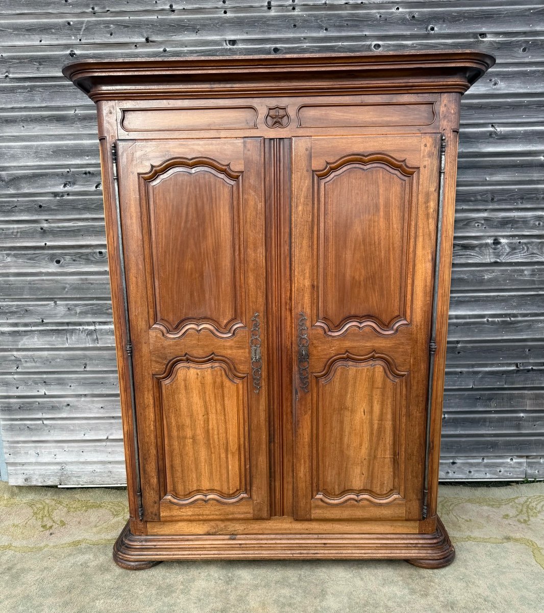 18th Century Burgundy Walnut Cabinet -photo-2