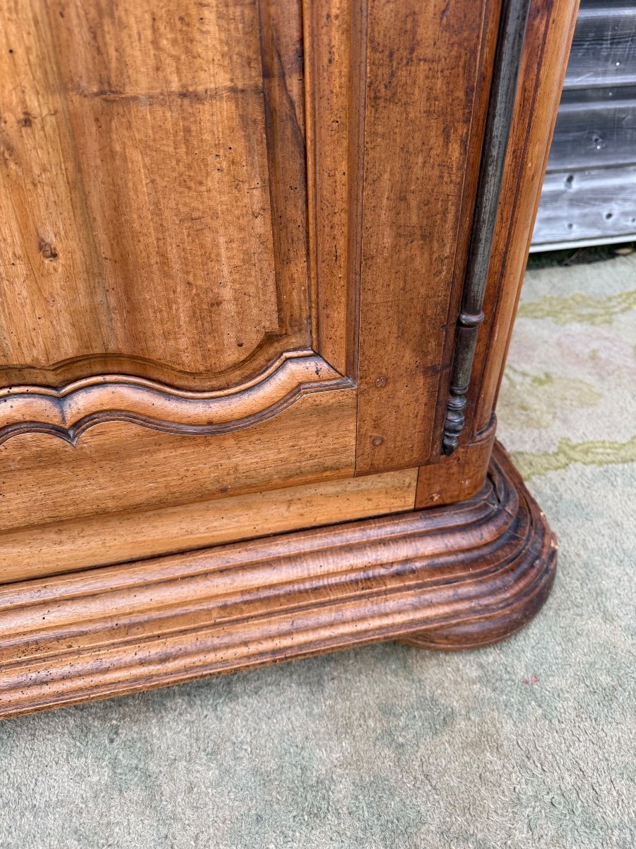 18th Century Burgundy Walnut Cabinet -photo-3