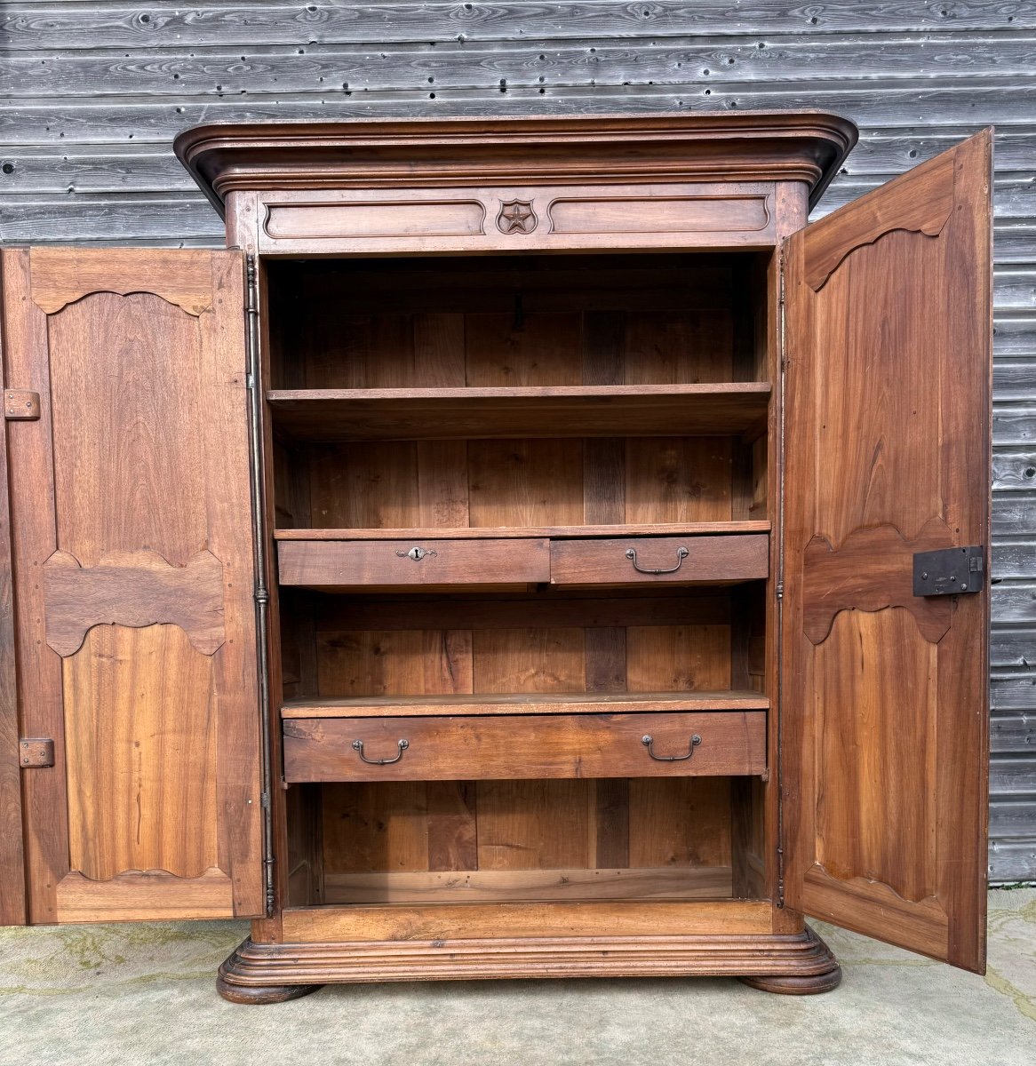 18th Century Burgundy Walnut Cabinet -photo-5