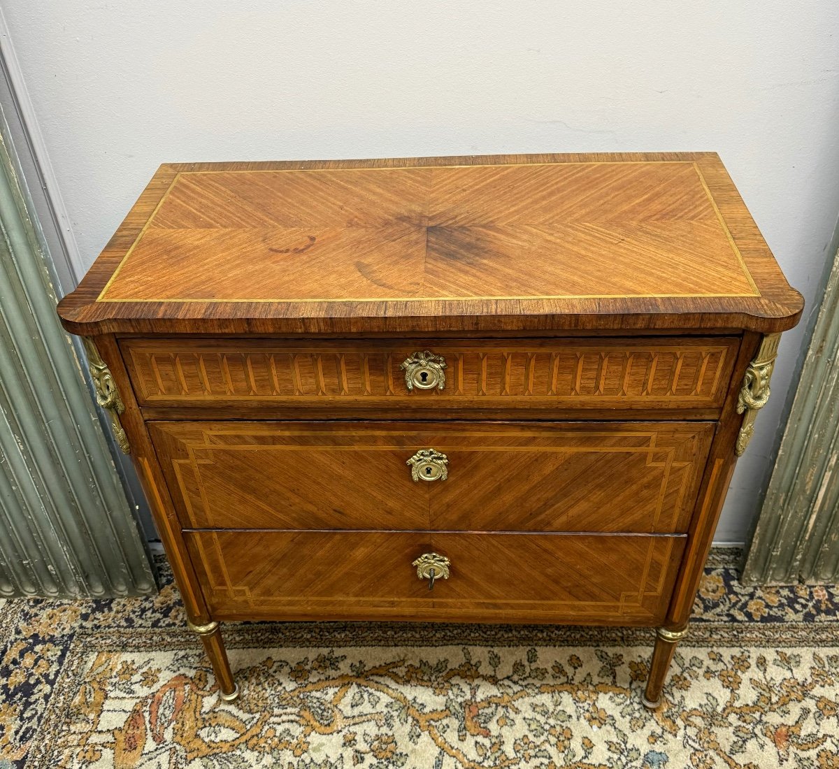 Small Louis XVI Marquetry Chest Of Drawers -photo-3