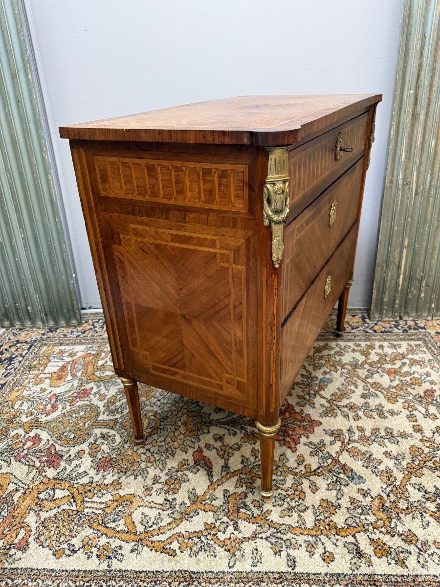 Small Louis XVI Marquetry Chest Of Drawers -photo-1