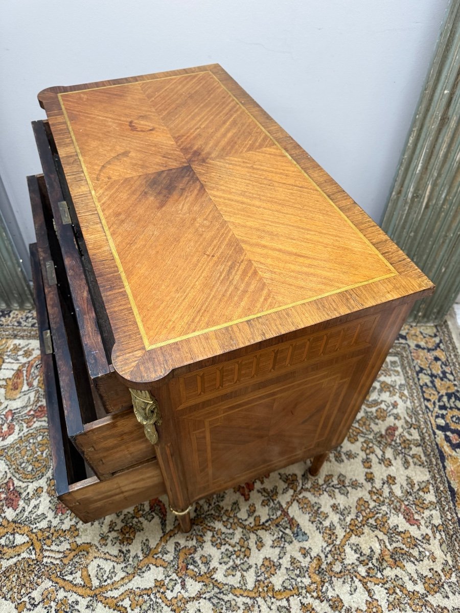 Small Louis XVI Marquetry Chest Of Drawers -photo-4