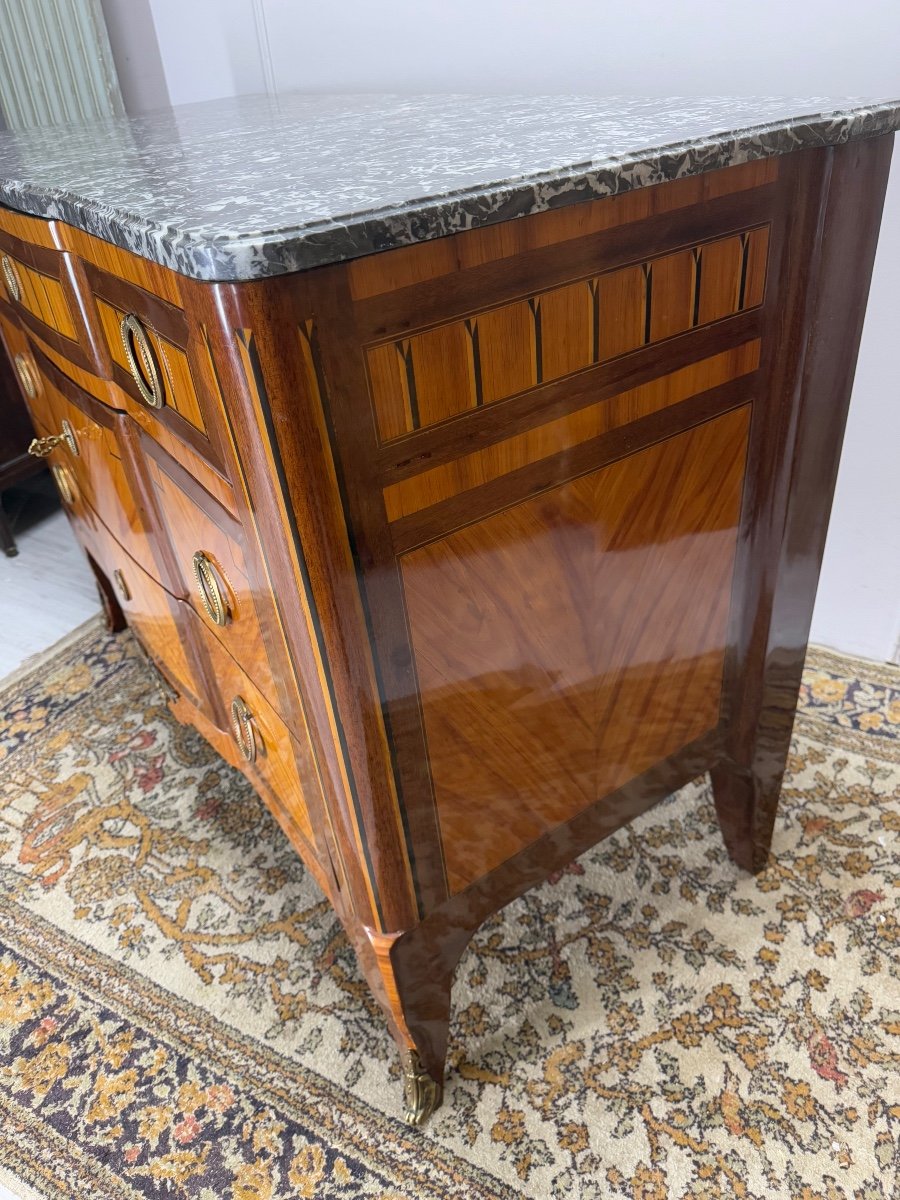 Transition Chest Of Drawers With Marquetry Steps From The 19th Century -photo-1