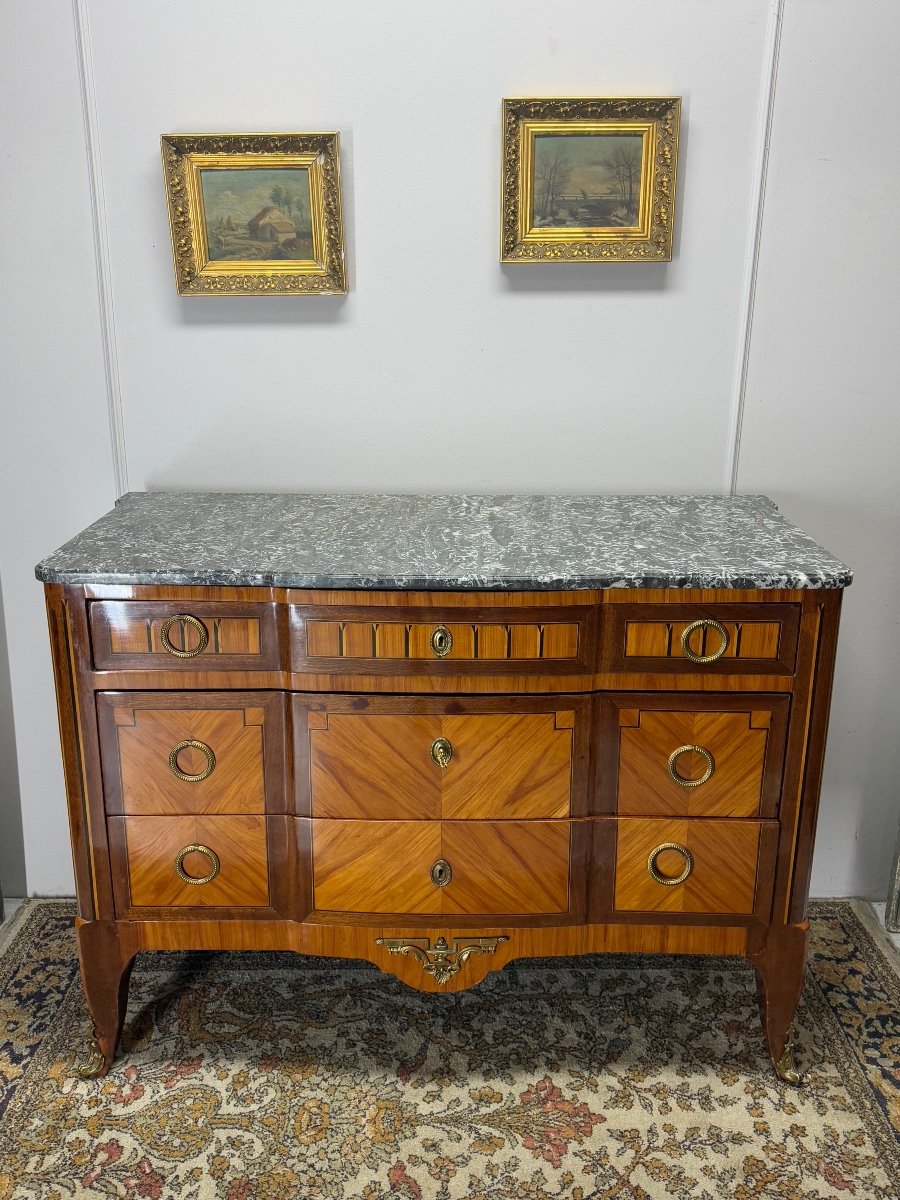 Transition Chest Of Drawers With Marquetry Steps From The 19th Century 