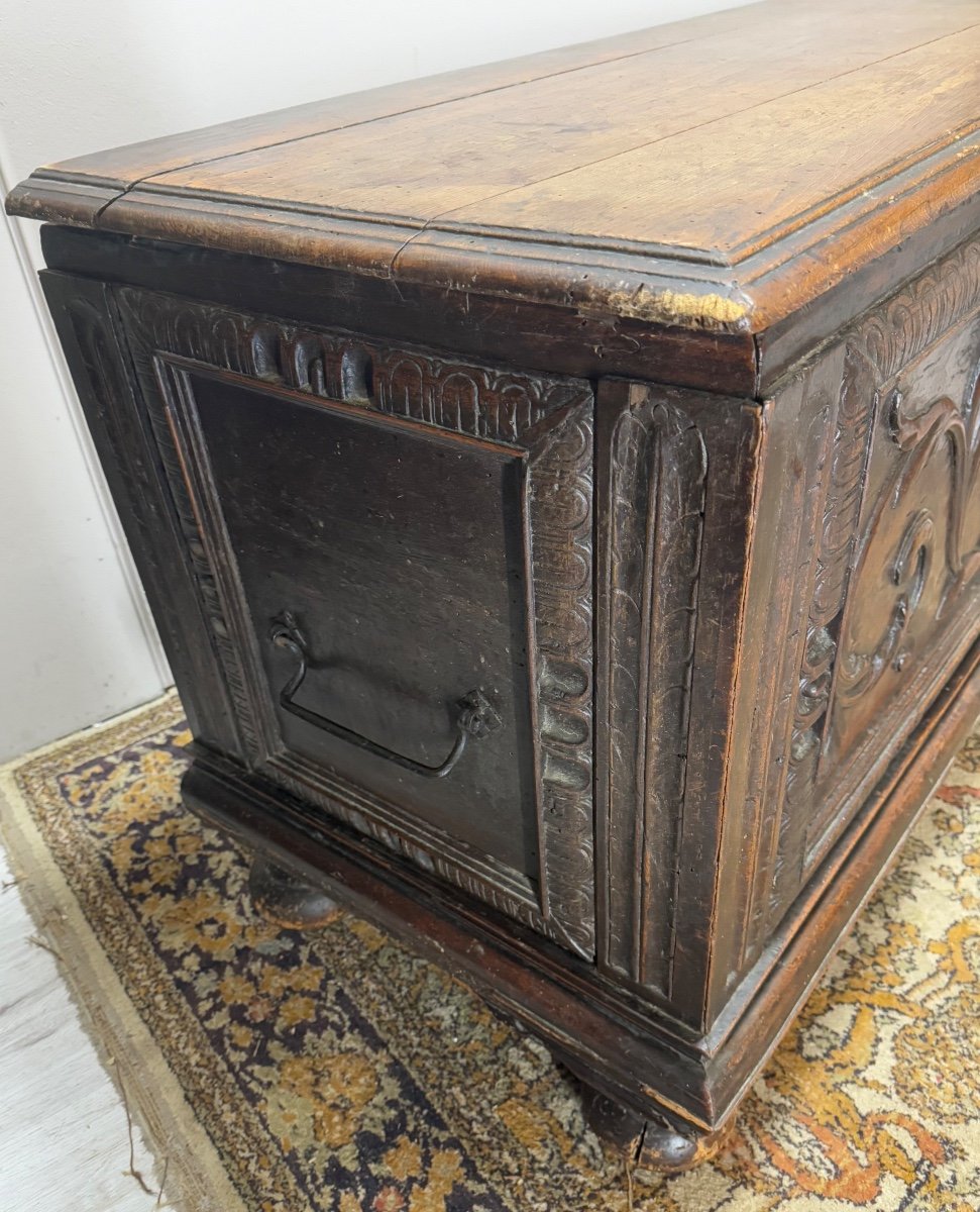 17th Century Renaissance Style Oak Chest -photo-2